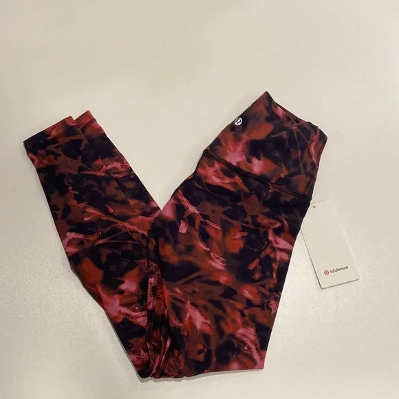NWT Lululemon Align High-Rise Pant 28"
Intensity Pink Blossom Multi, SIZE 4 - Picture 2 of 4